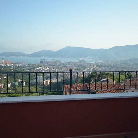 La Casa Con Vista Di Emma Apartamento Vezzano Ligure Exterior foto