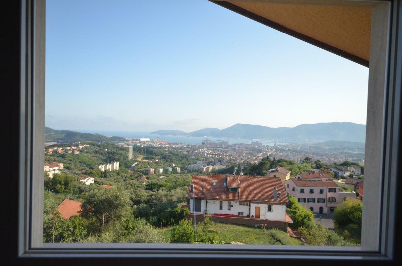 La Casa Con Vista Di Emma Apartamento Vezzano Ligure Exterior foto